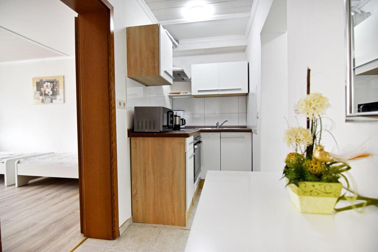 Cozy Worker Apartments Niederkassel Exterior photo